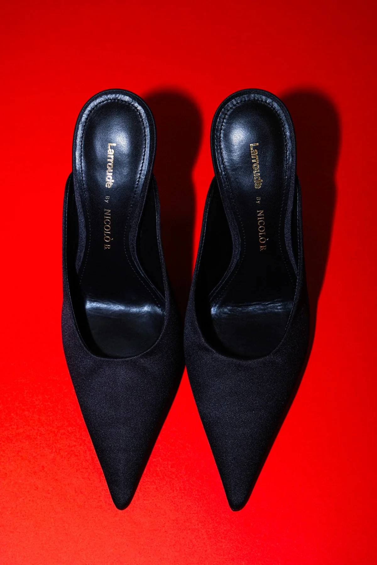 Larroudé By Nicolò B.: Mule Inna Cetim Preto - Image 8