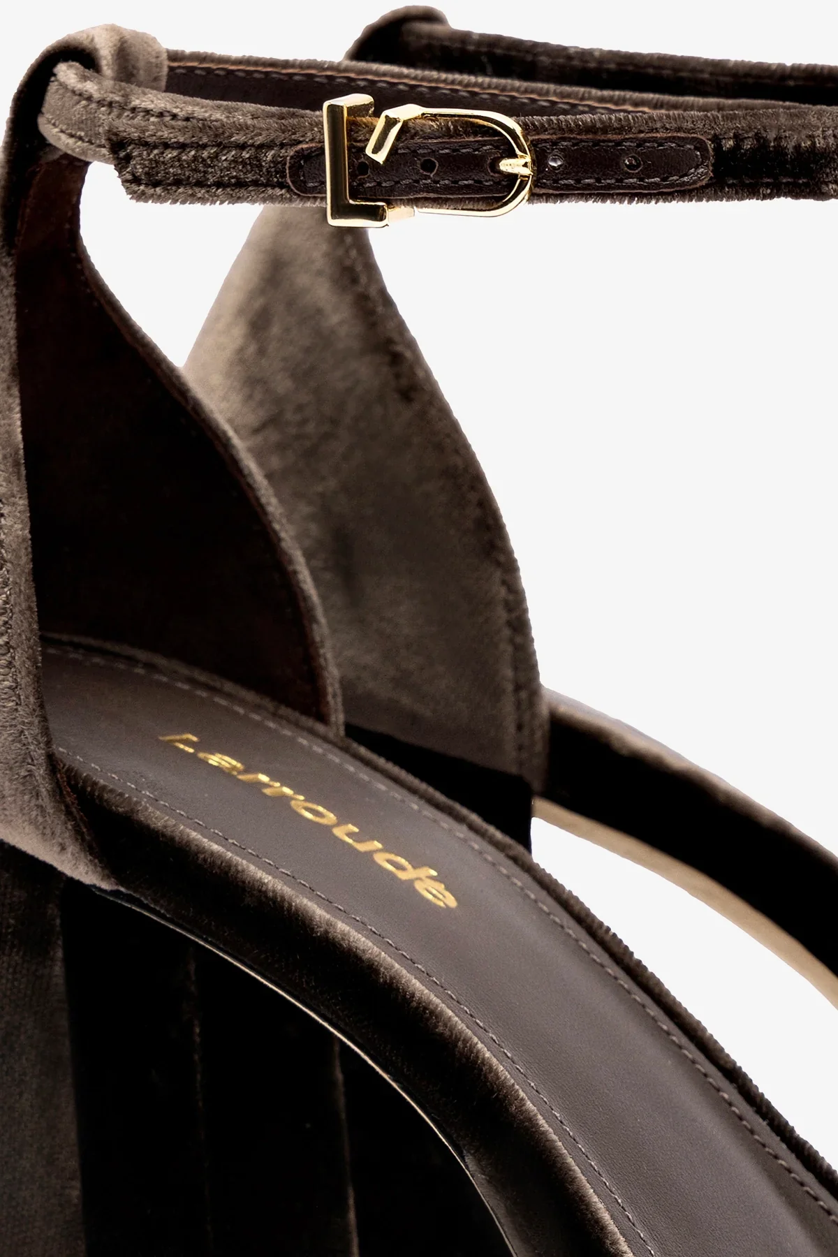 Sandália Plataforma Ari Veludo Marrom - Image 4